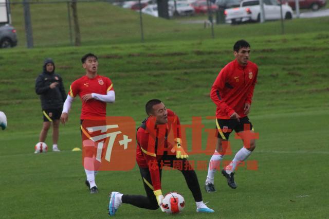 云开体育官网-韩佳奇：主教练非常有激情 对细节严格主抓进攻