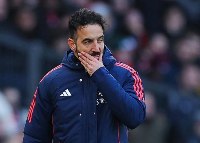 曼联3连败，面对这个问题阿莫林只说“不知道”