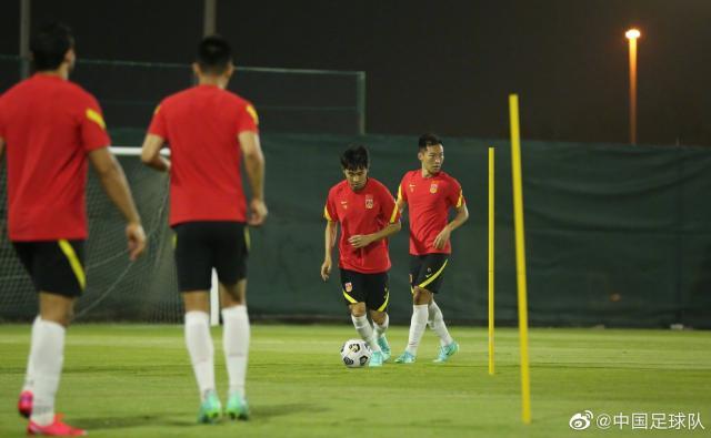云开体育官网入口-国足官方：明天右胫骨内踝骨折 韦世豪恢复训练